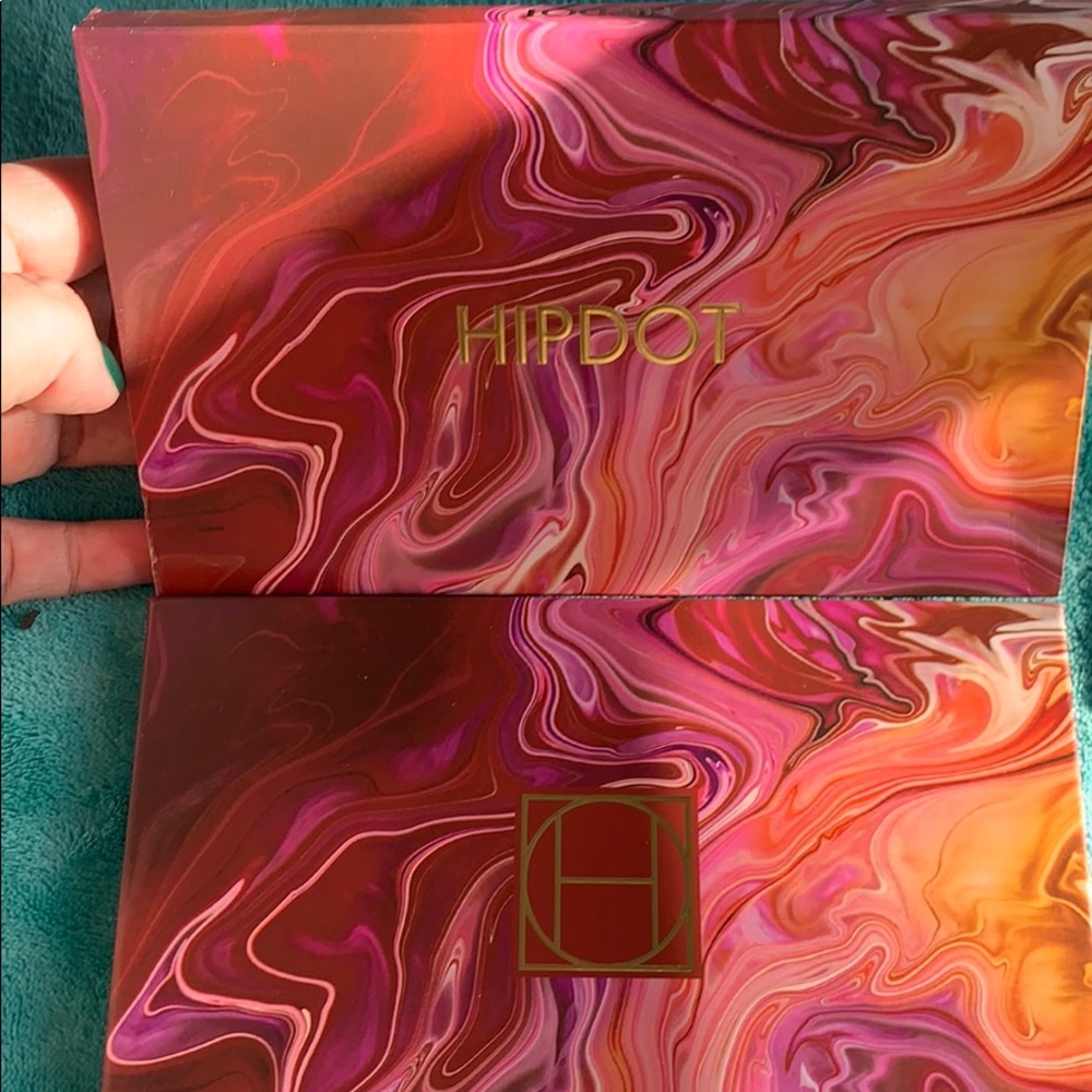 Hipdot “Zion” eye pallett